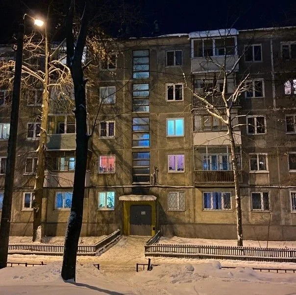 До — зимний двор